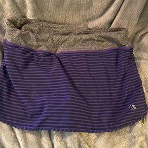 2 MPG, 1 skirt, 1 shorts